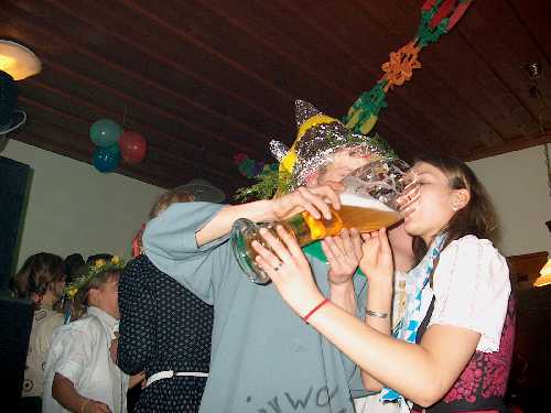 32-das baumaustanzen.jpg